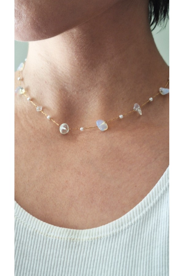 Ατσάλινο Κολιέ “Opal Drops” με Λευκές Πέτρες & Επίχρυσες Λεπτομέρειες