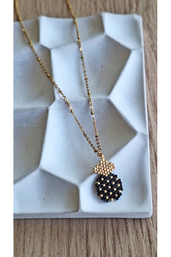 Κολιέ με μαύρο-χρυσό ανανά από Miyuki χάντρες