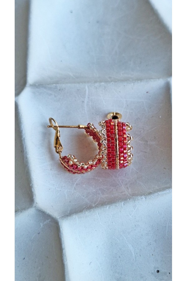 Χειροποίητο κρικάκι με πλέξιμο από γιαπωνέζικες χάντρες Miyuki κόκκινο-χρυσό