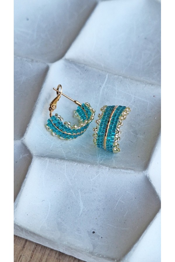 Χειροποίητο κρικάκι με πλέξιμο από γιαπωνέζικες χάντρες Miyuki τιρκουάζ-χρυσό