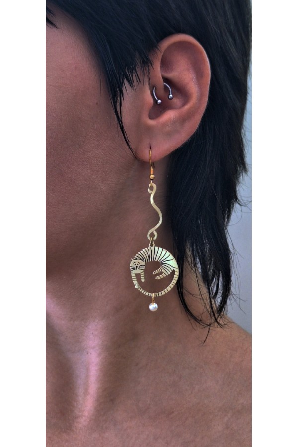 Χειροποίητα Σκουλαρίκια “Γατούλες”  με πέρλα