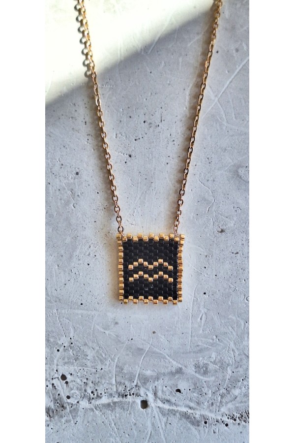Χειροποίητο Κολιέ με Ζώδιο Υδροχόος Πλεγμένο με Γιαπωνέζικες Χάντρες Miyuki Μαύρο-Χρυσό