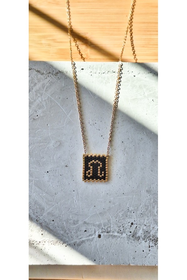 Χειροποίητο Κολιέ με Ζώδιο Λέων Πλεγμένο με Γιαπωνέζικες Χάντρες Miyuki Μαύρο-Χρυσό