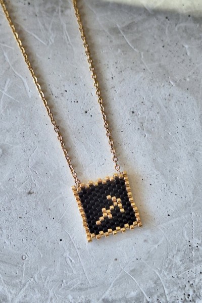 Χειροποίητο Κολιέ με Ζώδιο Τοξότης Πλεγμένο με Γιαπωνέζικες Χάντρες Miyuki Μαύρο-Χρυσό