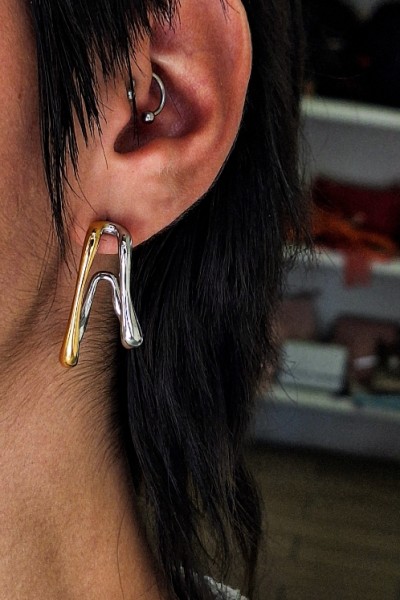 Gilded Hoop "Dual Harmony" σκουλαρίκια κρίκοι  Gilded Hoop "Dual Harmony" σκουλαρίκια κρίκοι