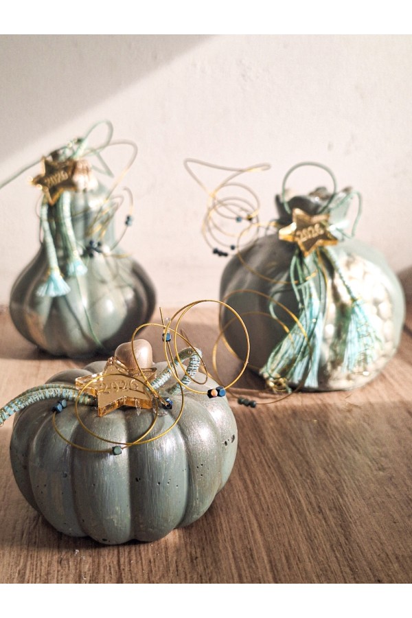 Πήλινη Χειροποίητη Κολοκύθα Γούρι 2026 – Μικρή