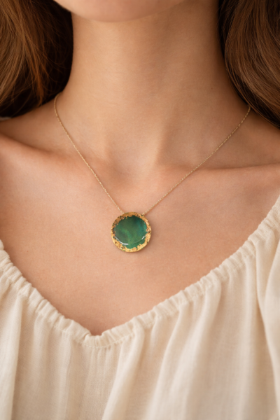 Χειροποίητο κολιέ κύκλος πράσινος με κορδόνι χρυσό