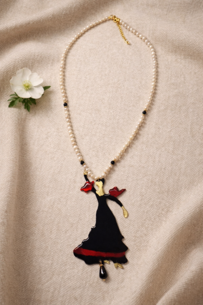 Χειροποίητο κολιέ με μαργαριτάρια με κοπέλα μαύρο-κόκκινο