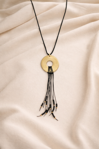 Χειροποίητο Κολιέ με μαύρο κορδόνι