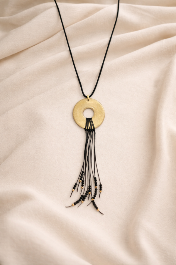 Χειροποίητο Κολιέ με μαύρο κορδόνι