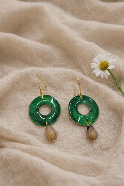 Χειροποίητα κρεμαστά πράσινα σκουλαρίκια με ημιπολύτιμες πέτρες (αχάτης)